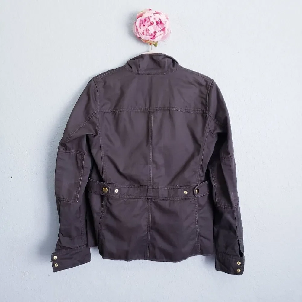 J. Crew‎